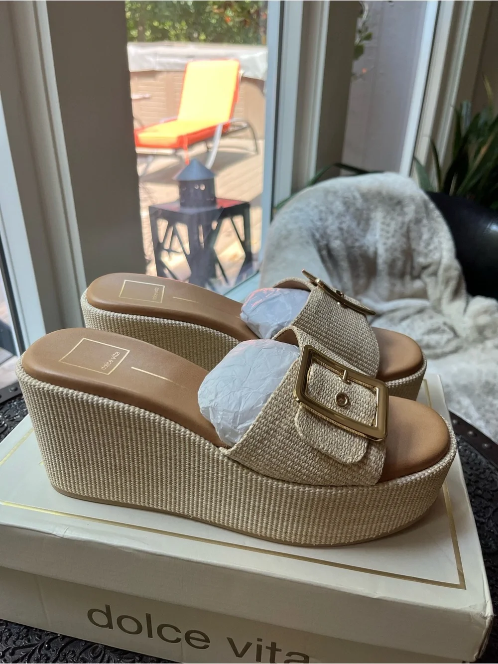 DOLCE VITA JILLIAN WEDGE SANDALS LT NATURAL RAFFIA 9